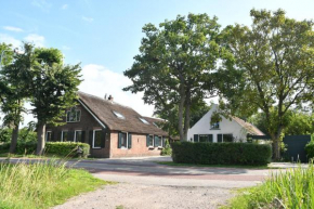 Farmhouse, Jacuzzi, Sauna, BBQ grill & Garden, Sleeps 24